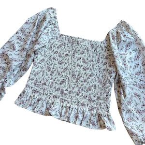 Puff sleeve floral top